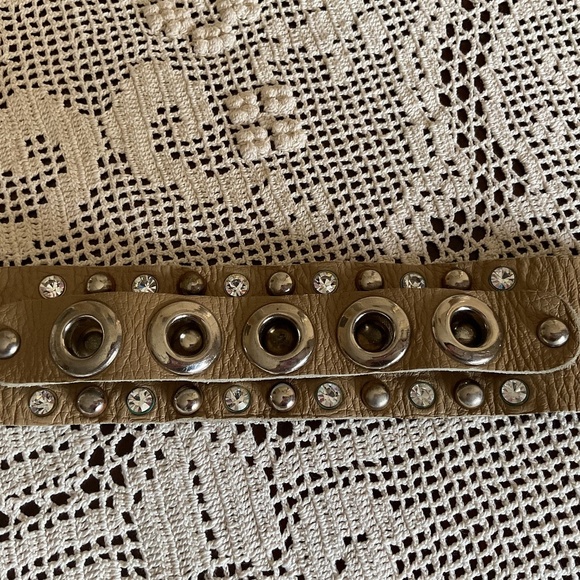 Designer Genuine Leather Stud/Rhinestone Tan silver metal Unisex Bracelet - Picture 4 of 13